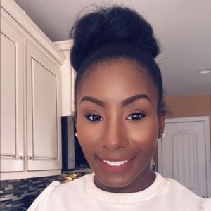 Meet your Posher, Latandra